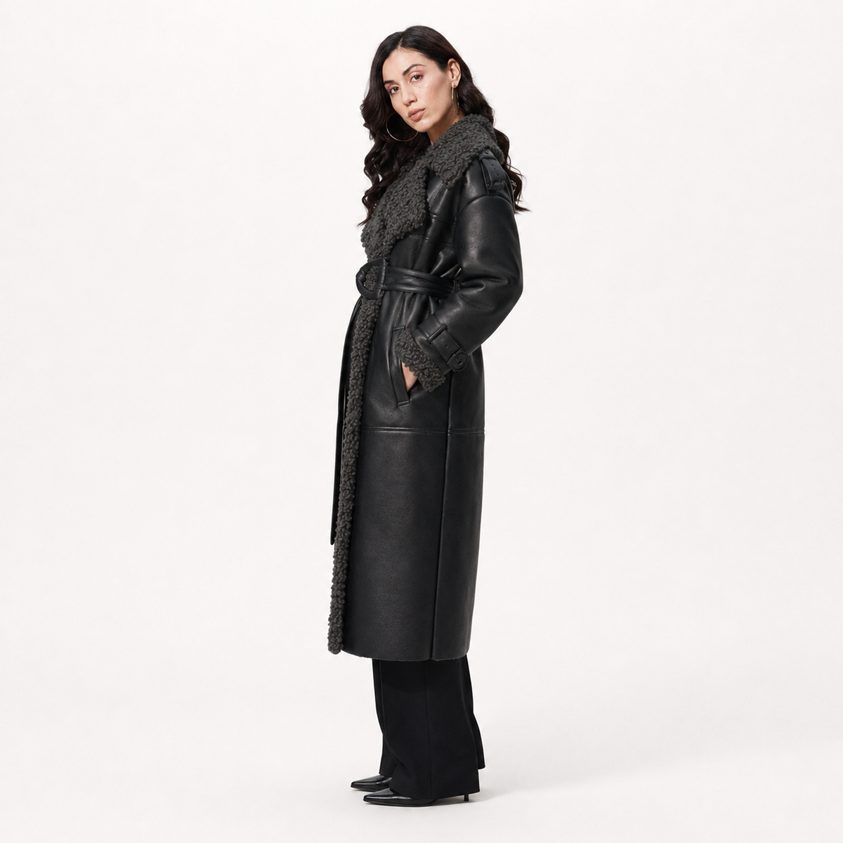 GABARDINA OVERSIZE DE CUERO VEGANO
