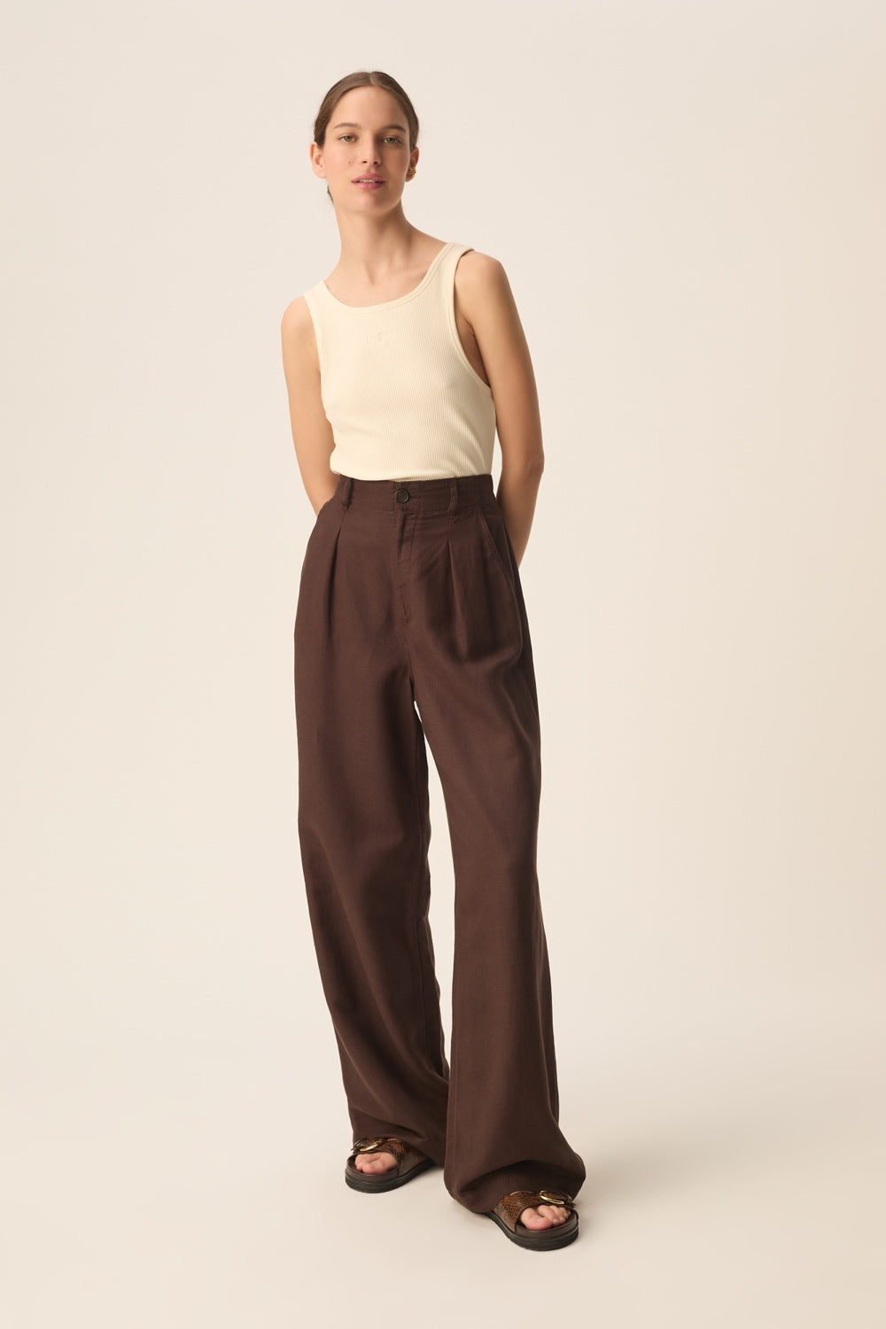 ESPIZA | PANTALÓN ANCHO MARRÓN OSCURO