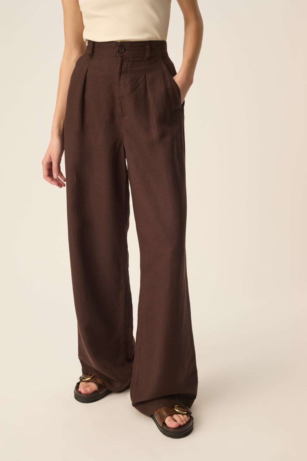 ESPIZA | PANTALÓN ANCHO MARRÓN OSCURO