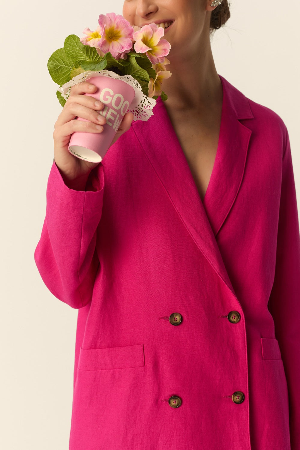 SIMON | BLAZER DE DOBLE BOTONADURA FUCSIA