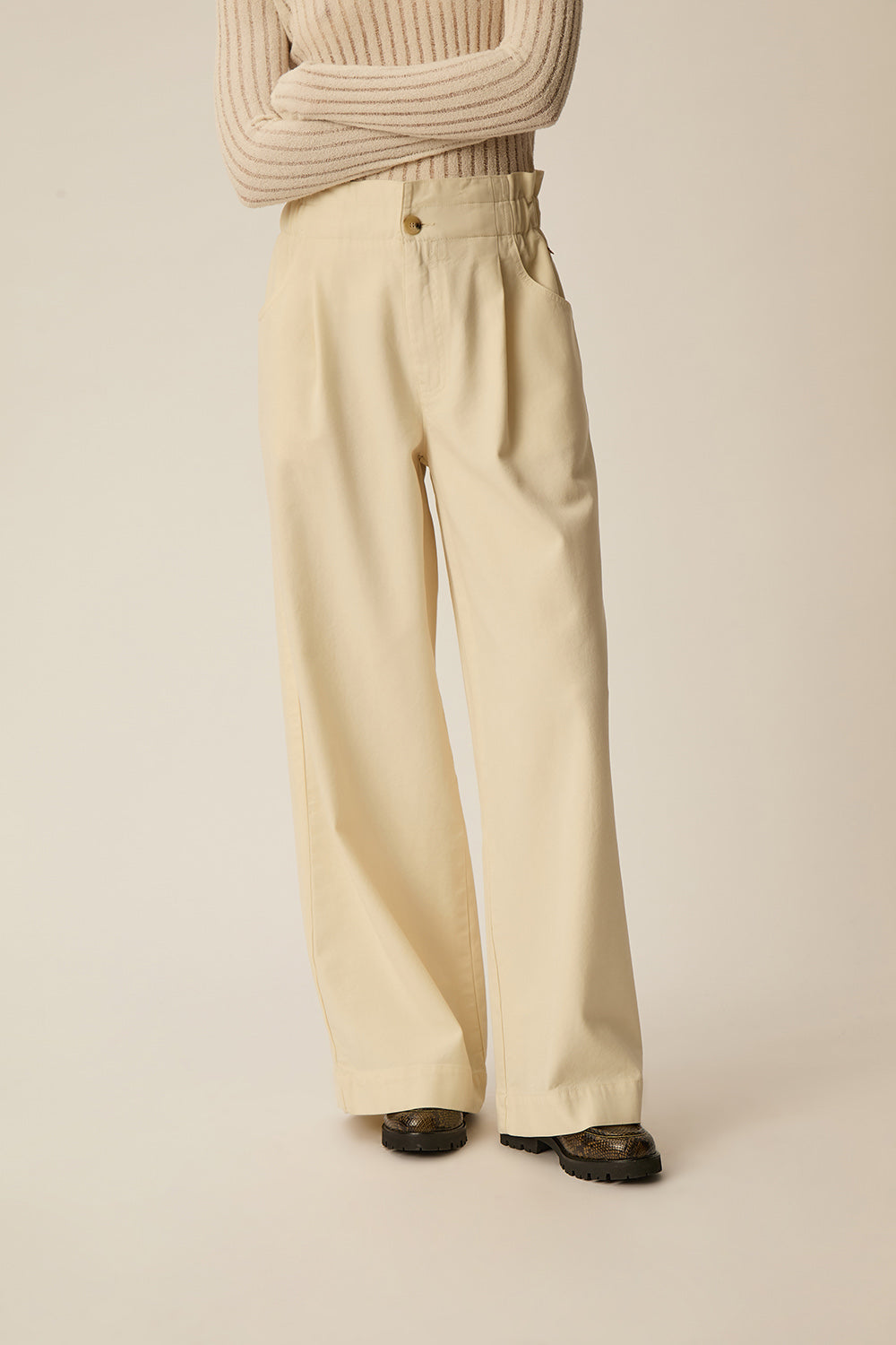 LOULOU | PANTALÓN ANCHO COLOR CREMA