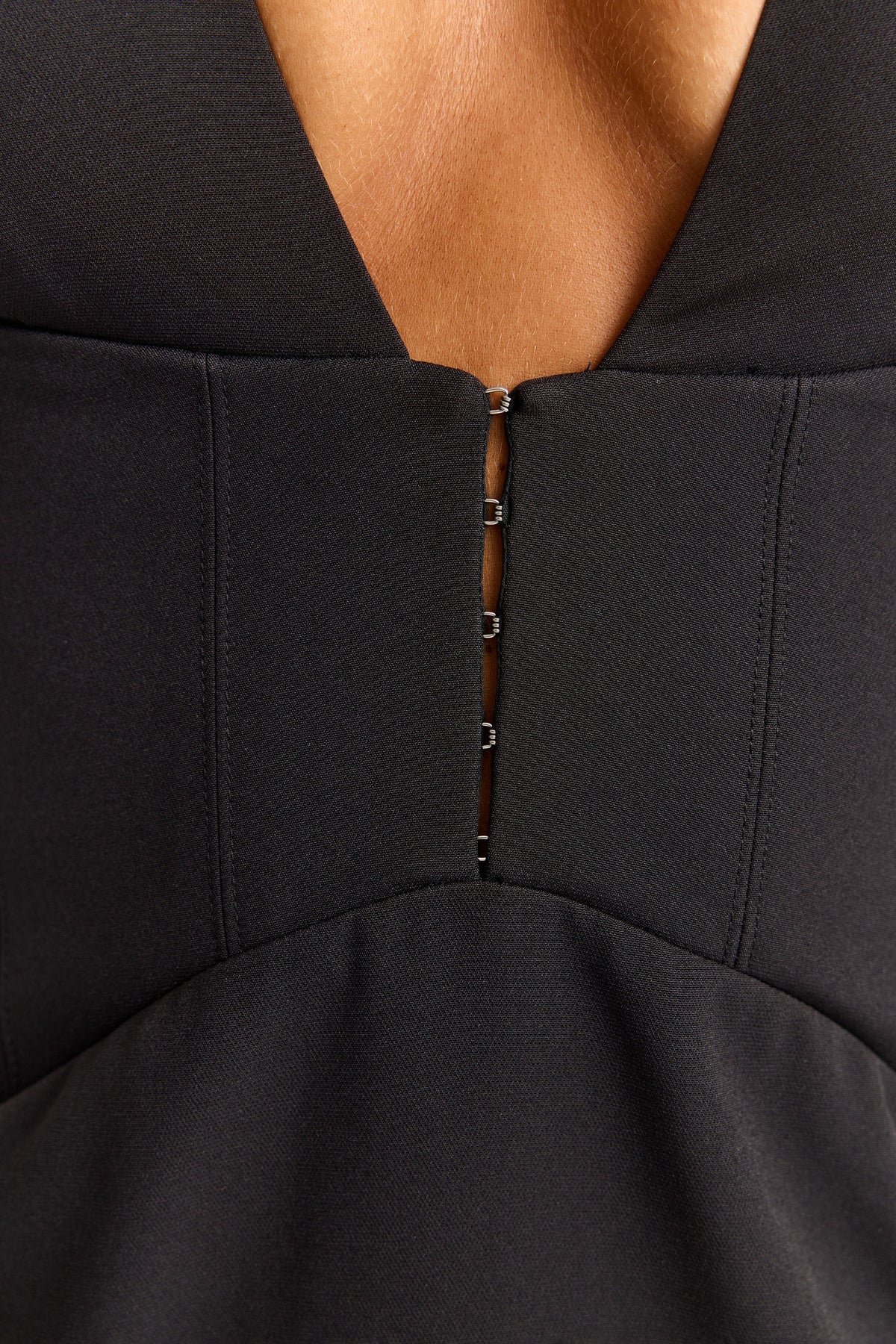TONI | VESTIDO MINI NEGRO