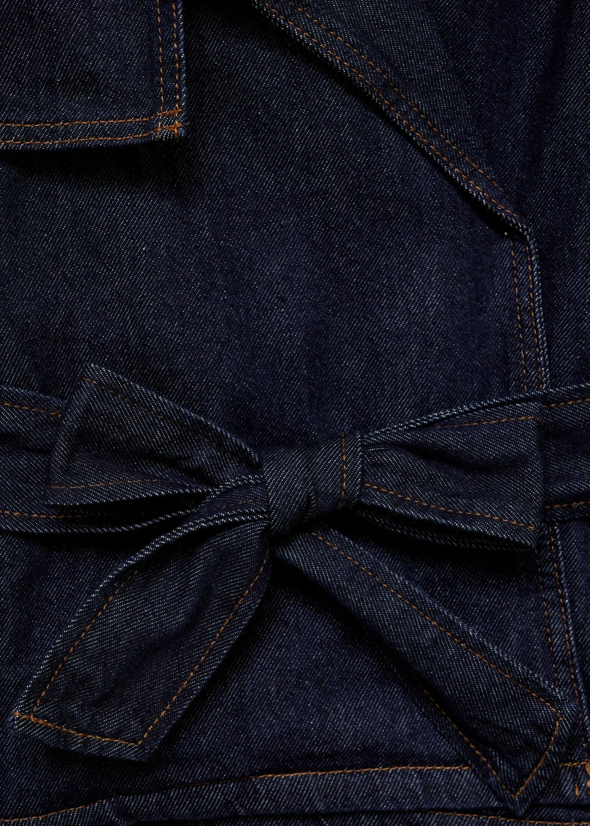 ABRIGO DENIM DE CORTE SASTRE