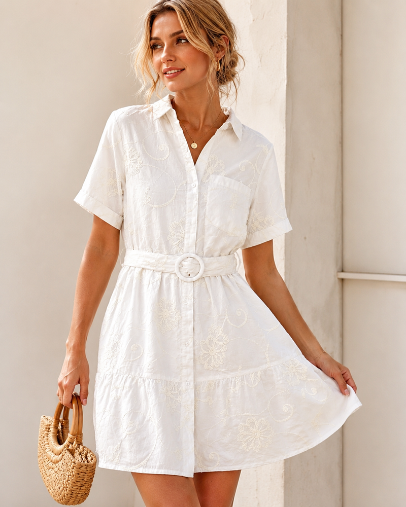 CLARA | VESTIDO BLANCO BORDADO CON CINTURÓN