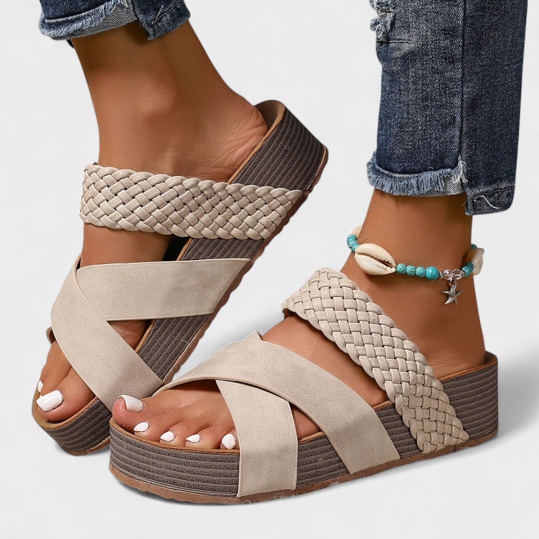 SANDALIAS BIANCA DE CUÑA VINTAGE