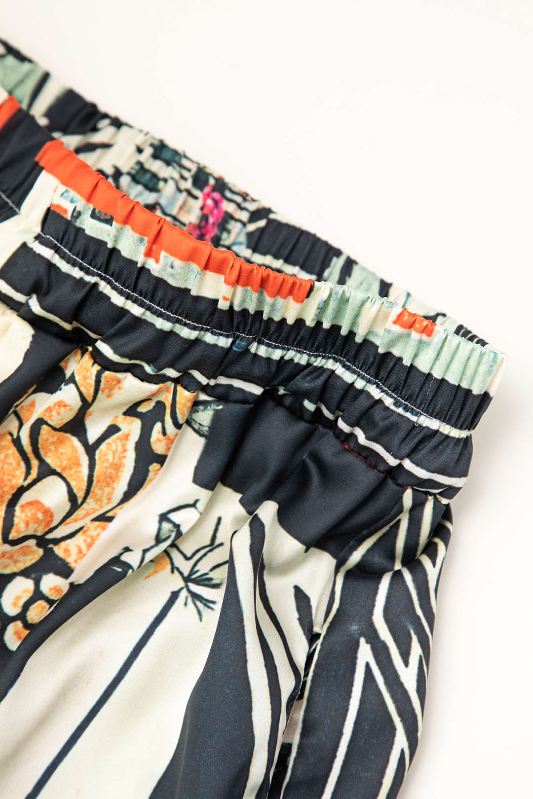 PANTALÓN ARCE DE CINTURA ALTA CON ESTAMPADO FLORAL